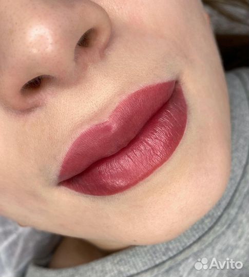 Перманентный макияж губ