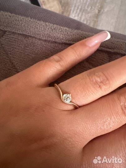 Кольцо с бриллиантом 0,4 карата
