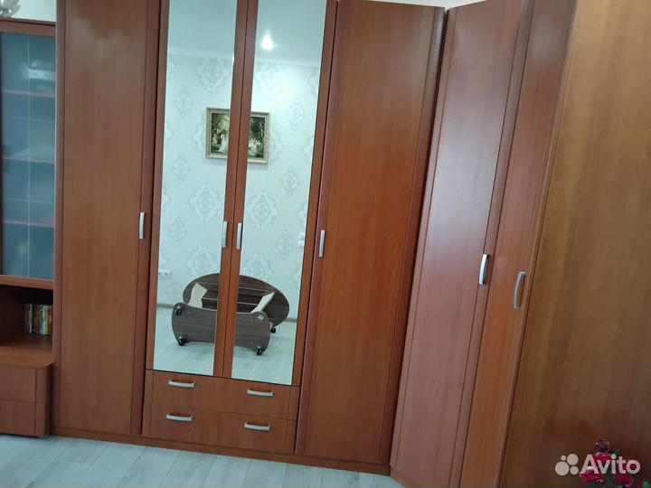 Стенка в гостиную бу