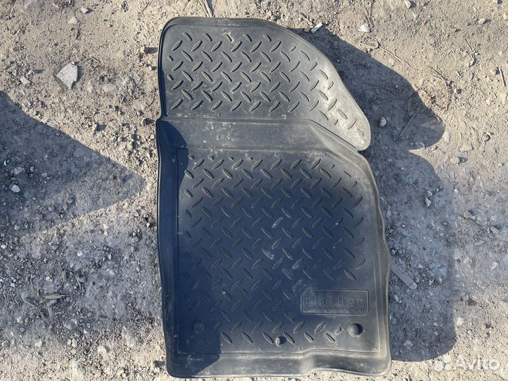 Коврики резиновые VW Tiguan 1