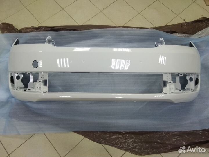 Бампер передний Skoda Rapid в цвет
