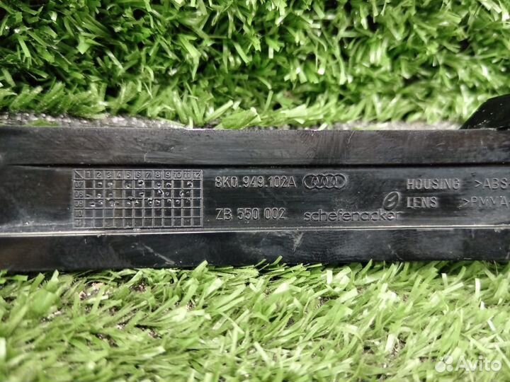 Повторитель поворота в зеркало правый VAG Audi A3