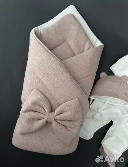 Новый Комплект на выписку бежево-розовый