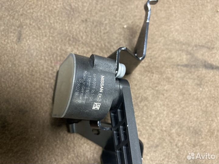 Датчик положения кузова Infiniti Qx56/80 2008/19