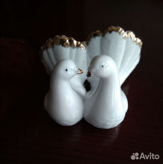 Статуэтка Голубки фарфор