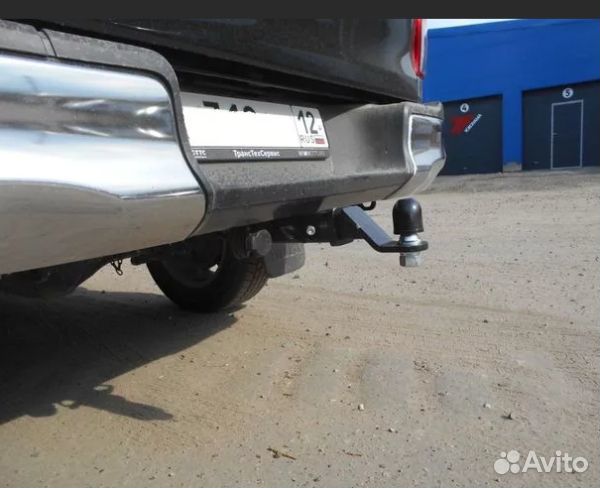 Фаркоп Тойота (Toyota) Hilux 2015- (арт.FA 0971-E)