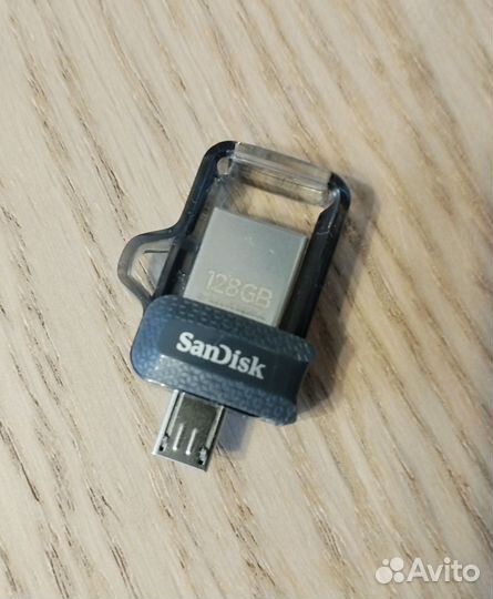 USB флешка 128