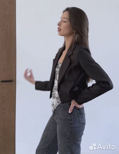 Жакет женский укороченный