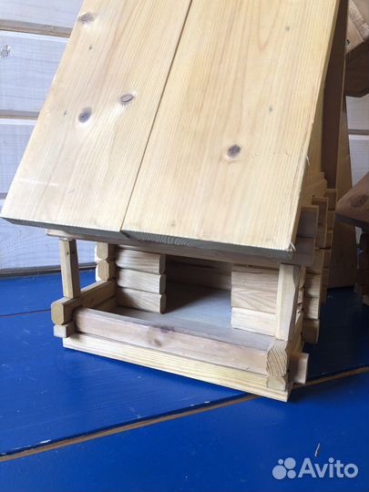 Скворечники и кормушки