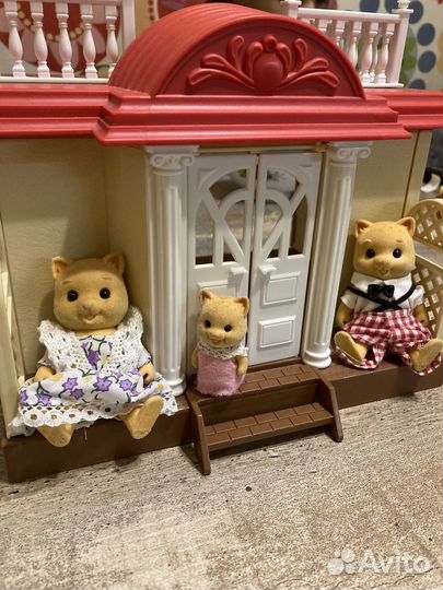 Sylvanian Families дом и семейка котов