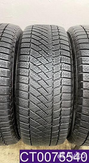 Continental ContiVikingContact 6 SUV 215/60 R16 96T