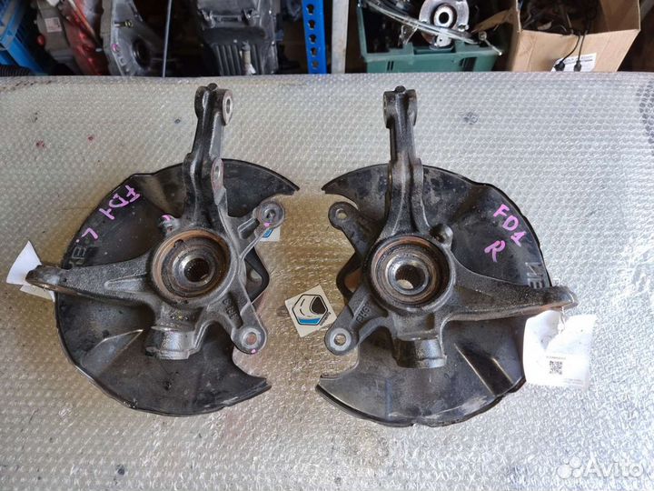 Кулак поворотный Honda civic 4d 1-8 л