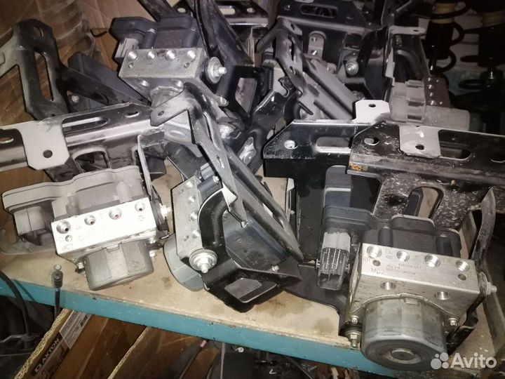 Блок абс Веста Хрей