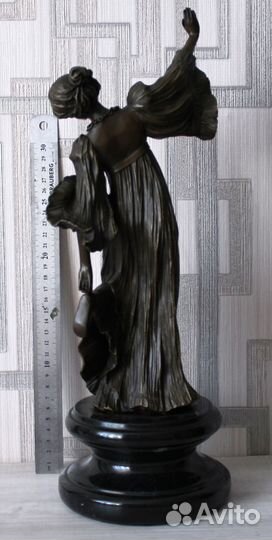 Статуэтка Танцовщица