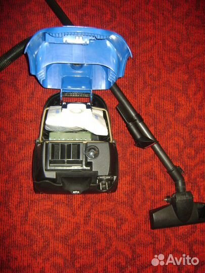 Пылесос Bosch с мешоком.Germany