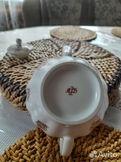 Сервиз чайный, сахарница, молочник, блюдце