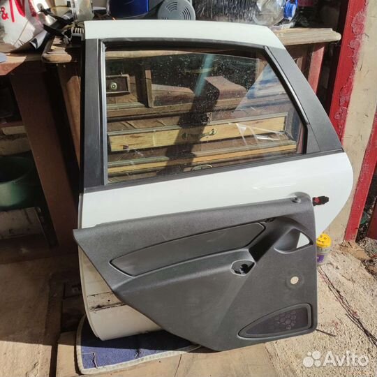 Дверь задняя левая Лада Гранта Лифтбек