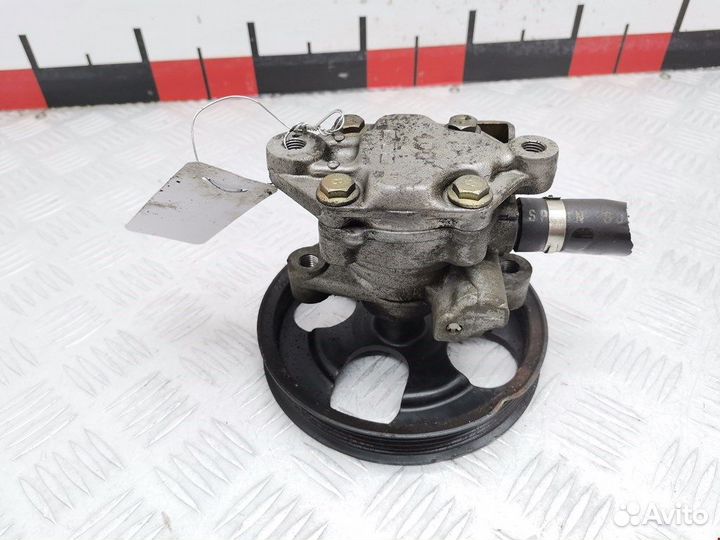 Насос для Mitsubishi Carisma