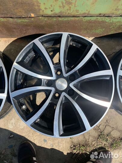 Красивые литые диски R17 5x114,3