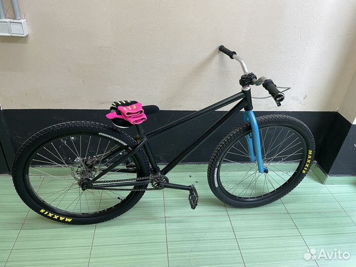 MTB на раме Black Market Bikes Malice 26