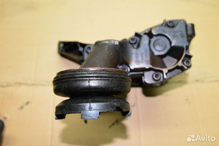 Насос масляный audi vag 077115105d