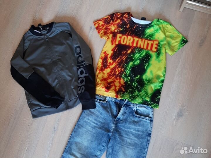 Джинсы, кофта, футболка