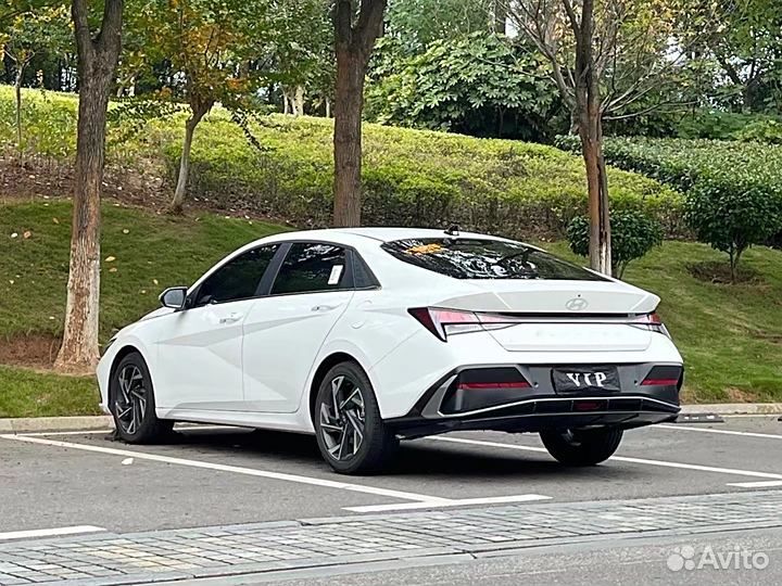 Hyundai Elantra 1.5 CVT, 2022, 20 000 км