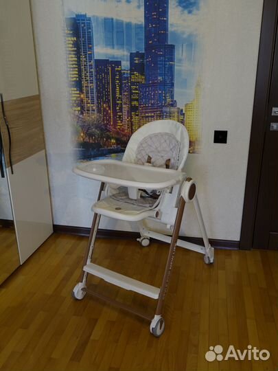 Стульчик для кормления Happy Baby Berny V2