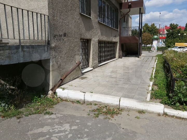 Помещение свободного назначения, 183 м²