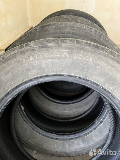 Bridgestone Turanza T001 215/60 R16