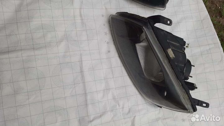 Передние фары на LADA гранту