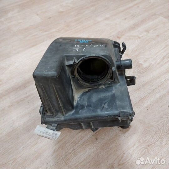 Корпус воздушного фильтра Volvo S80 1998-2006