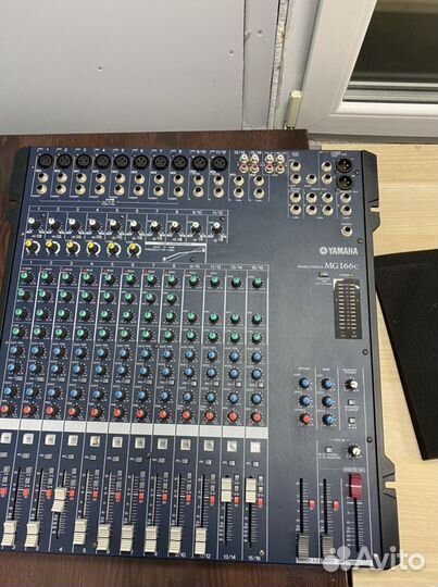 Микшерный пульт