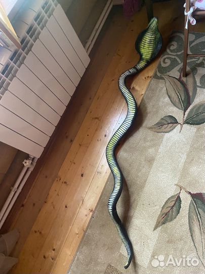 Игрушечная змея