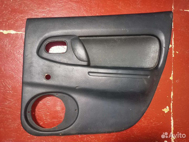 Дверная карта Mazda 323f (BA)