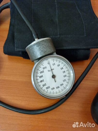 Тонометр и фонендоскоп СССР с кож.кейсом