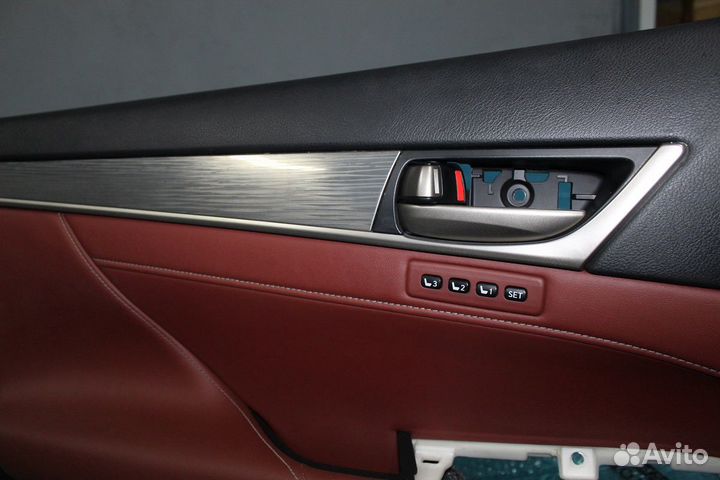 Водительская обшивка Lexus GS Sport 2013-2015