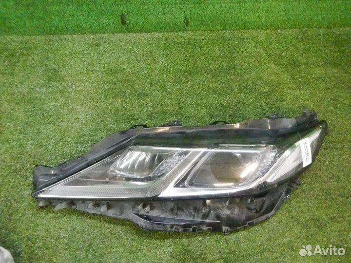 Стекло фары левое Toyota Camry xv70 (2018-н.в.)