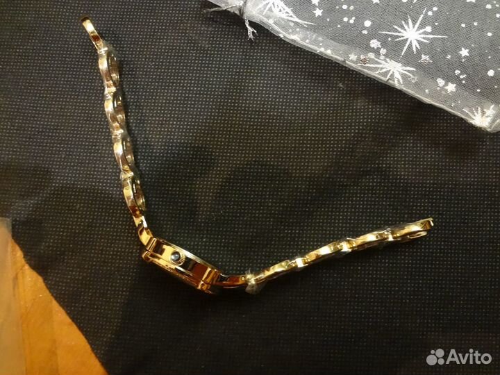 Часы Guess новые