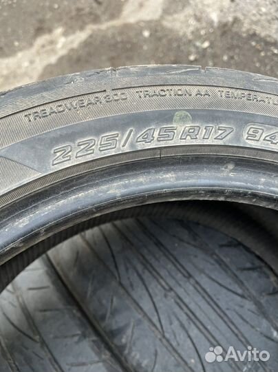 Yokohama Advan Fleva V701 225/45 R17