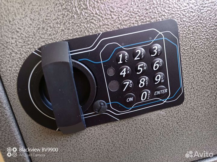 Сейф новый aiko