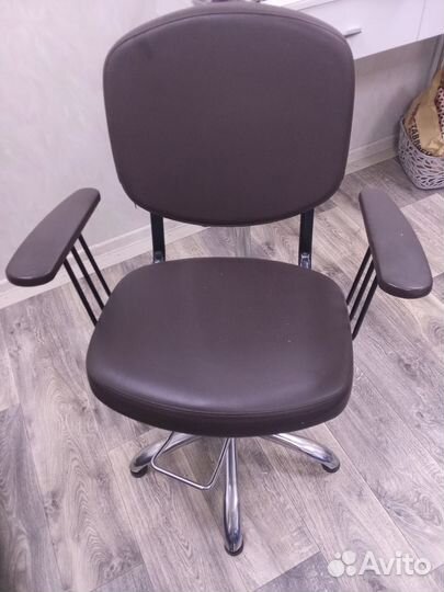 Кресло для парихмахера