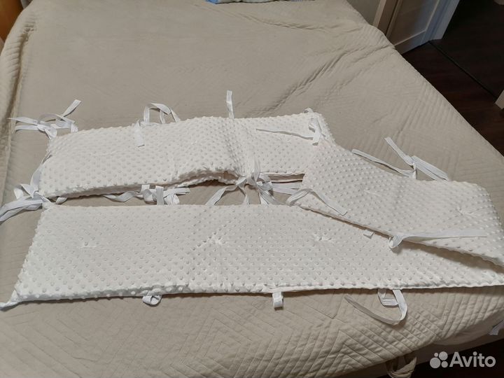 Бортики на детскую кроватку