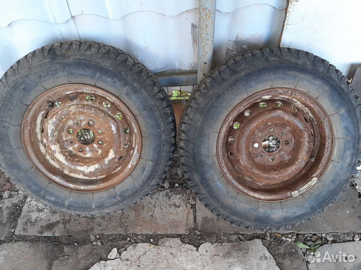 Accelera 651 2.25/4.5 R4