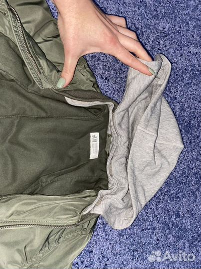 Продам детскую куртку на мальчика