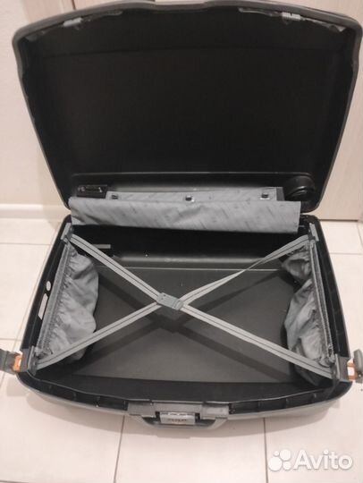 Чемодан на колёсах Eminent