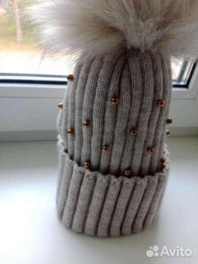 Женская зимняя шапка
