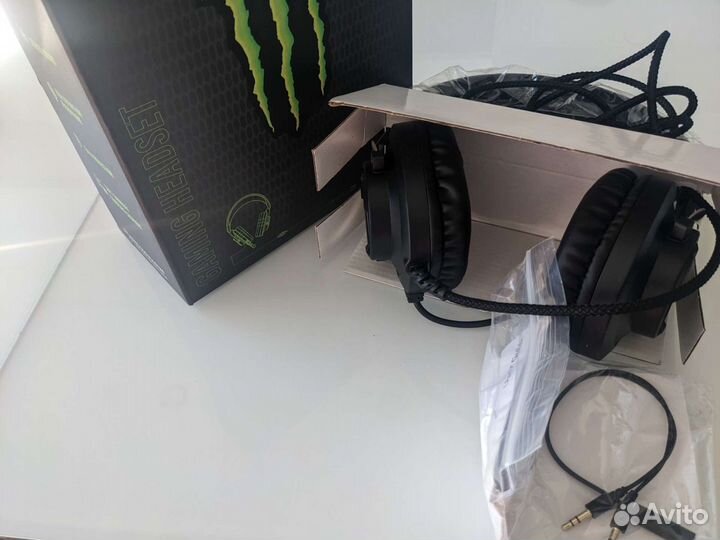 Проводные наушники с микрофоном