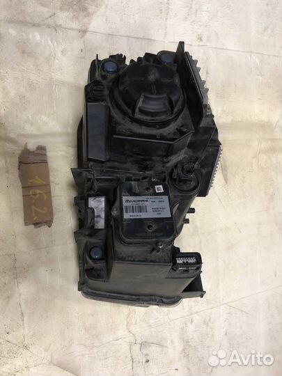 Правая фара Grand Cherokee WK2 рест