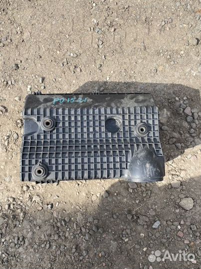 Корпус воздушного фильтра Mitsubishi Pajero IV